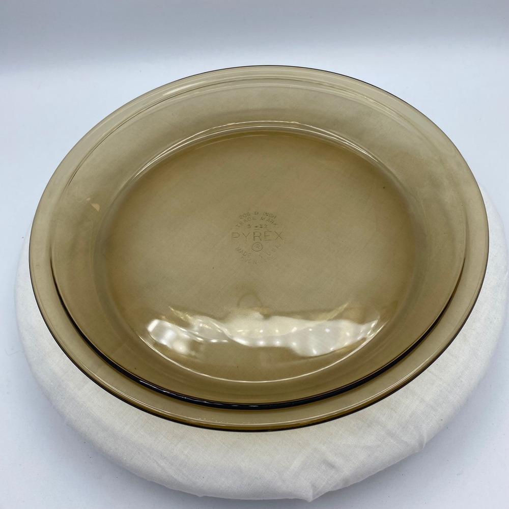 Vintage Pyrex 9 Inch Pie Plate 209 Amber Brown Fireside Glass USA Retro Bake MCM